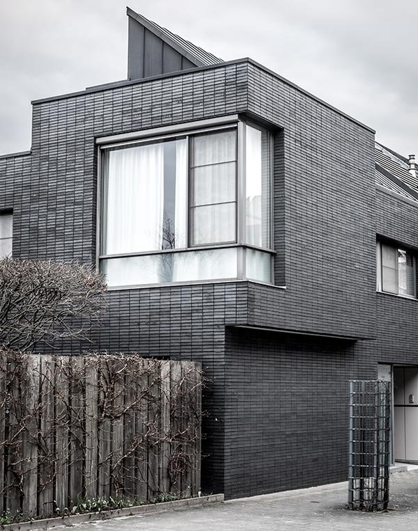 Brokerage bernard hermant m0k4llbrphu unsplash